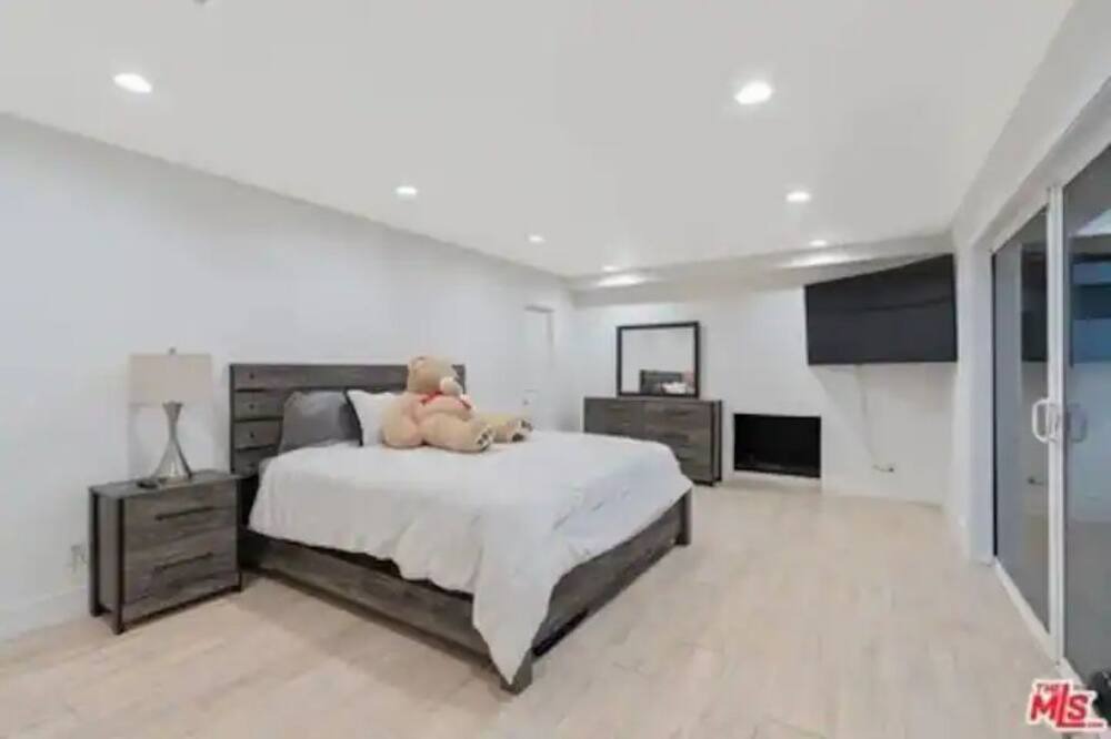 Photo of Bedroom in Downey