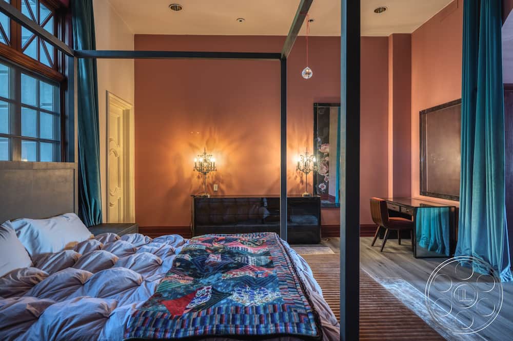 Photo of Bedroom in Pasadena