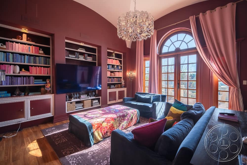 Photo of Livingroom in Pasadena