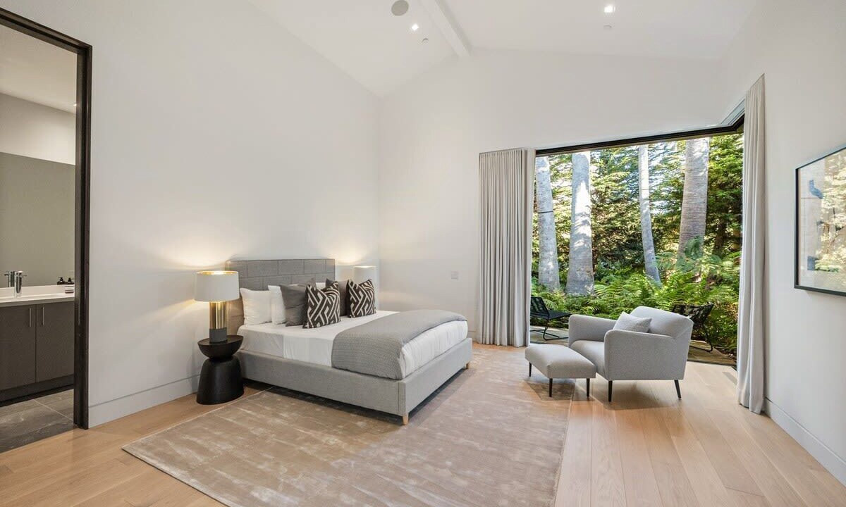 Photo of Bedroom in Malibu