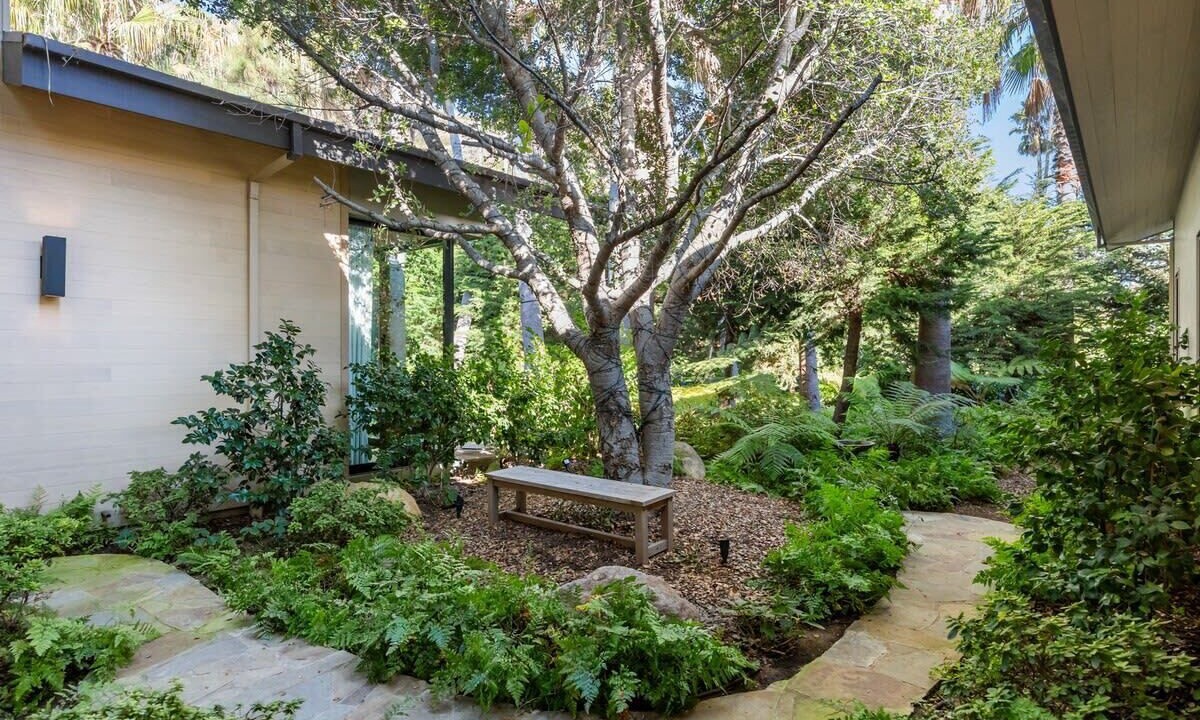 Photo of Patio Balcony in Malibu
