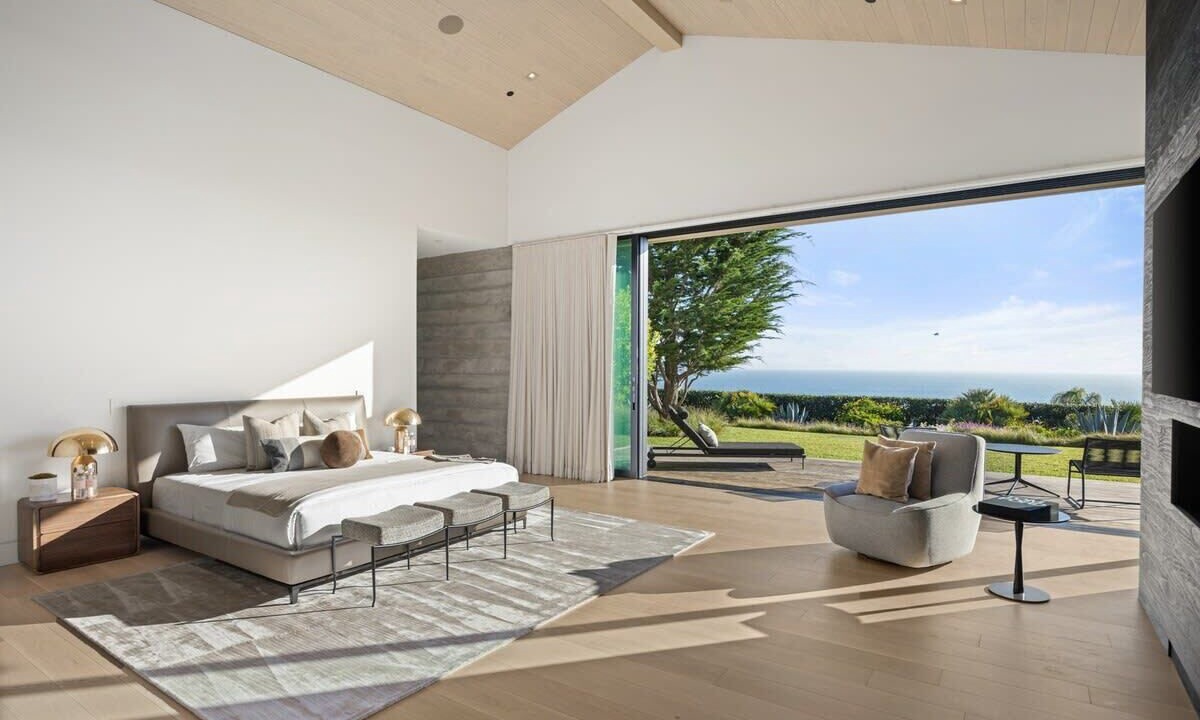 Photo of Bedroom in Malibu