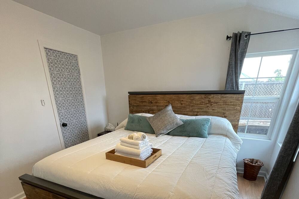 Photo of Bedroom in Mira Loma
