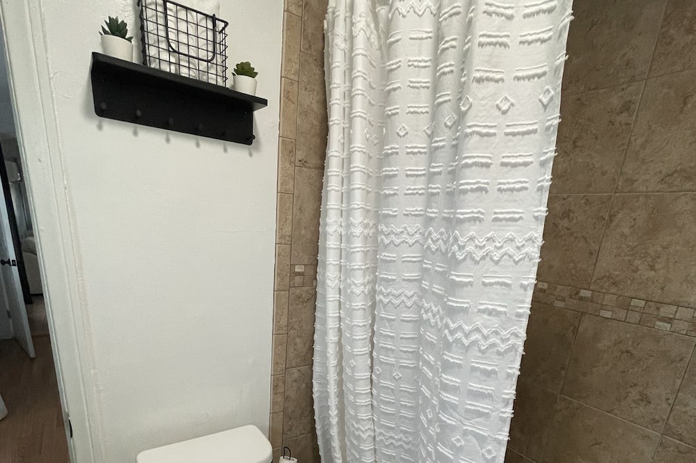 Photo of Bathroom in Mira Loma