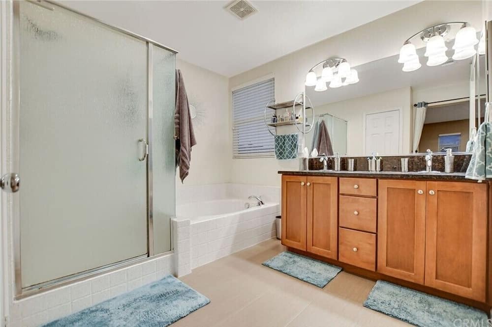 Photo of Bathroom in Jurupa Valley