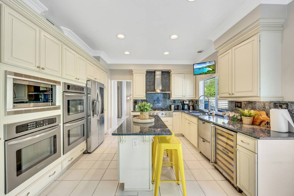 Photo of Kitchen in Corona