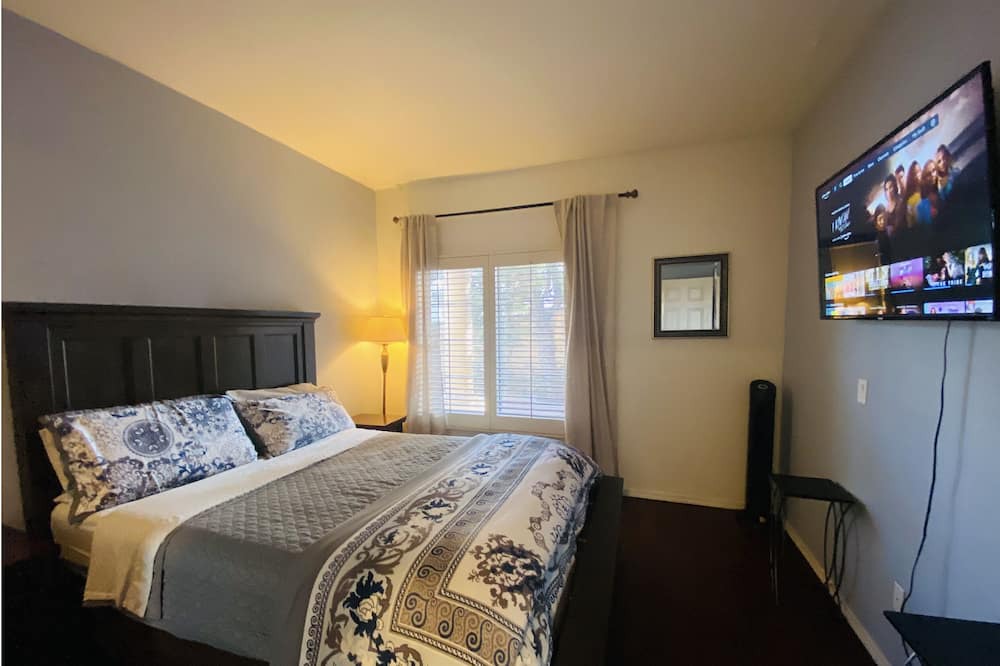 Photo of Bedroom in Fountain Valley