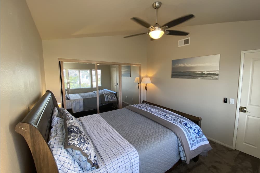 Photo of Bedroom in Fountain Valley