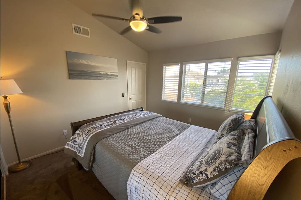 Photo of Bedroom in Fountain Valley