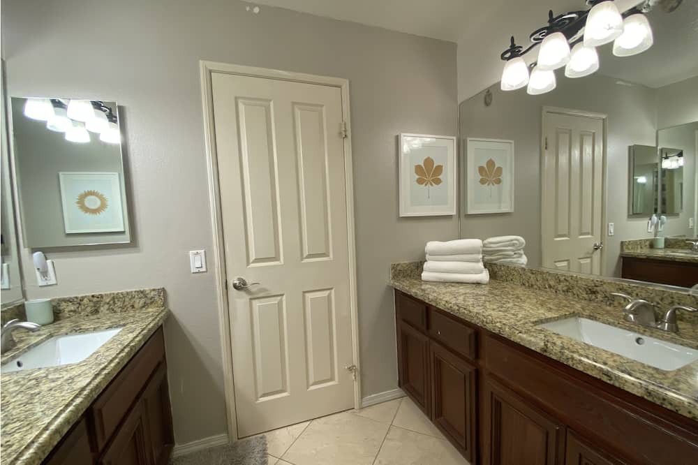Photo of Bathroom in Fountain Valley