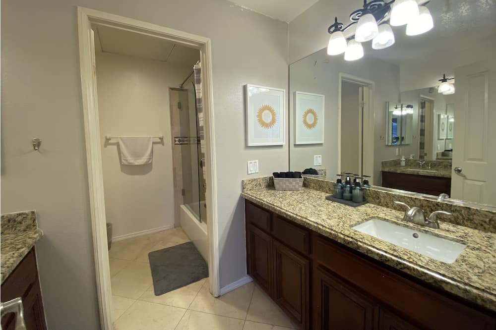 Photo of Bathroom in Fountain Valley