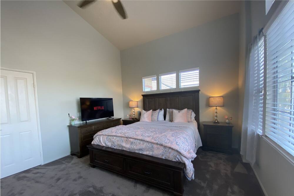 Photo of Bedroom in Fountain Valley