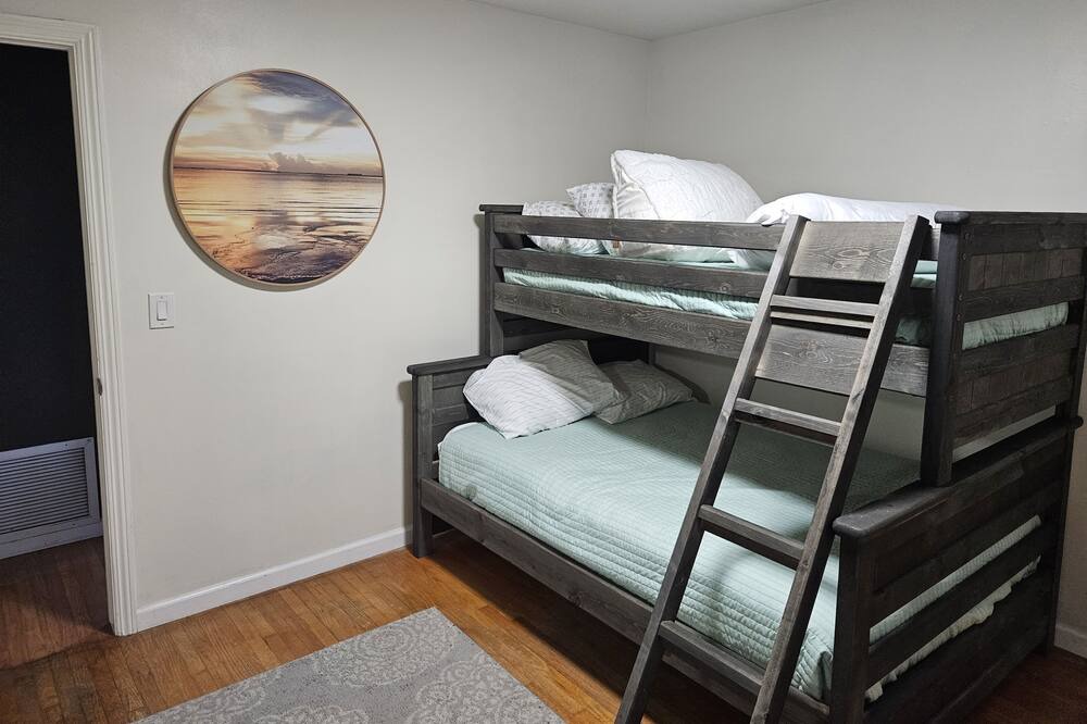 Photo of Bedroom in Fullerton