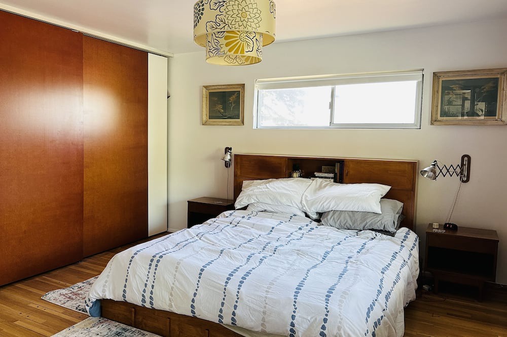 Photo of Bedroom in Eagle Rock