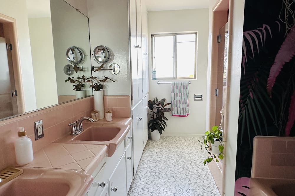 Photo of Bathroom in Eagle Rock