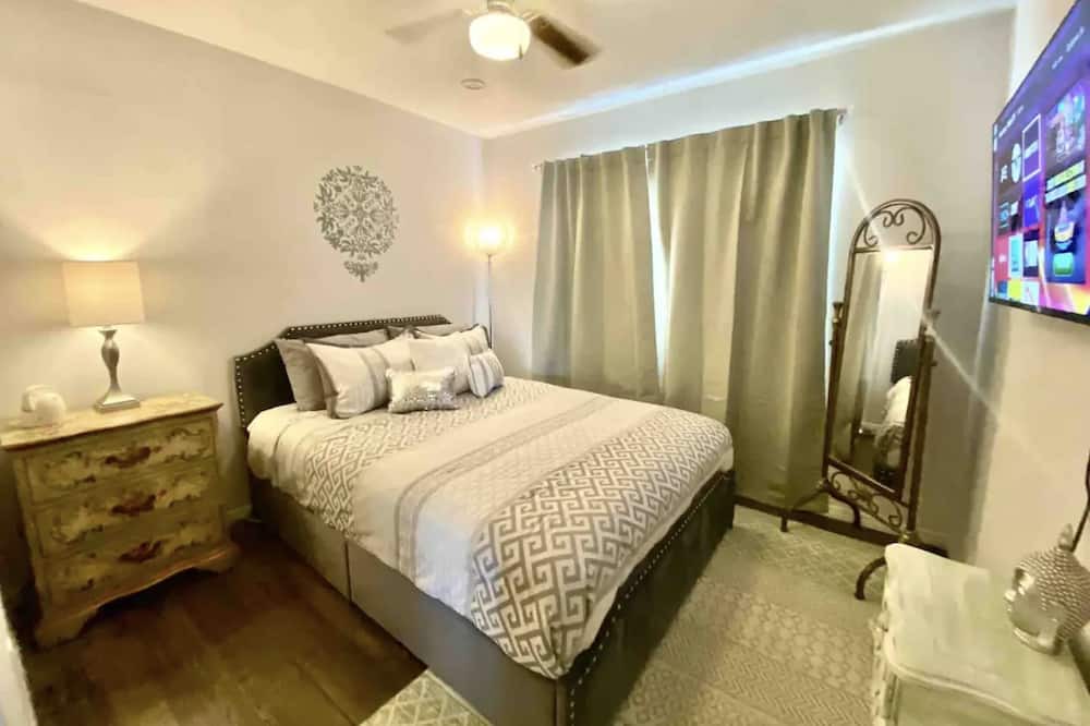 Photo of Bedroom in Simi Valley