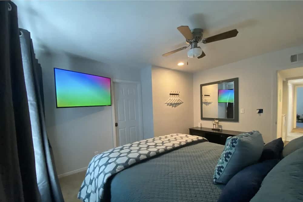 Photo of Bedroom in Simi Valley