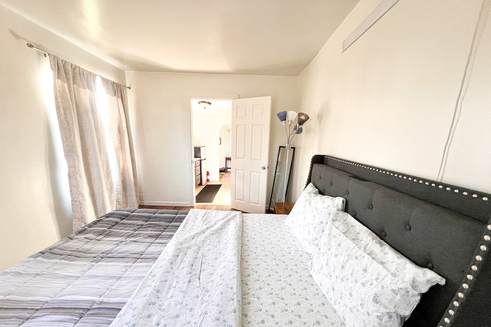 Photo of Bedroom in Sherwood Forest and Thistle Development