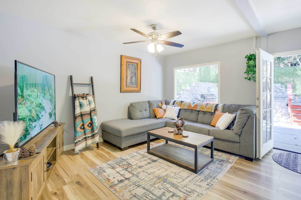 Photo of Bedroom in Crestline