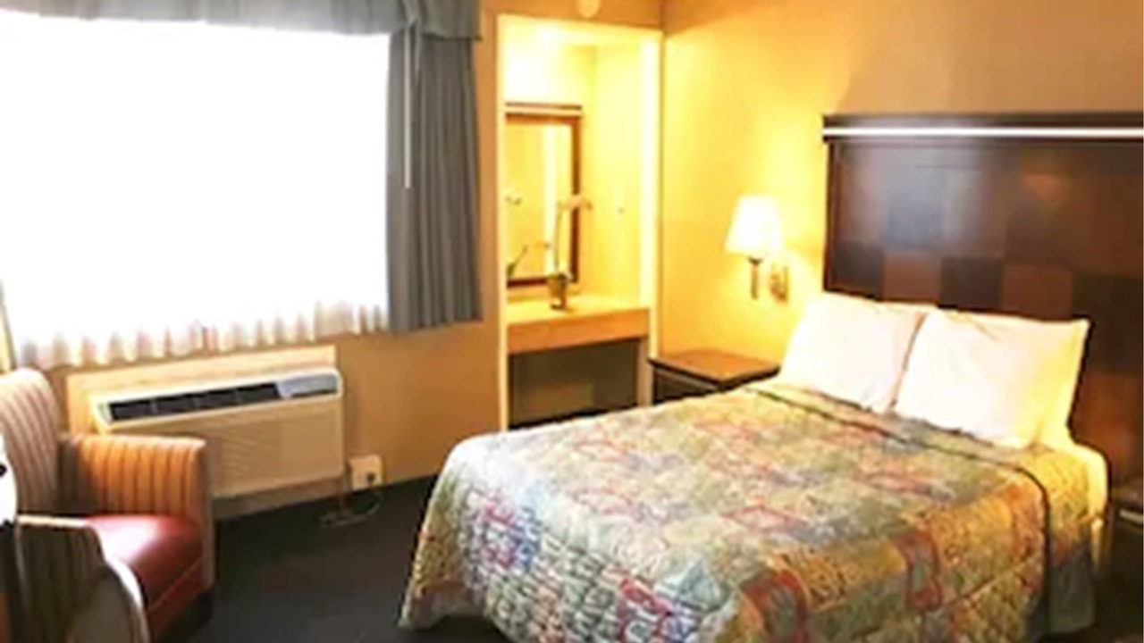 Photo of Bedroom in Shoreview