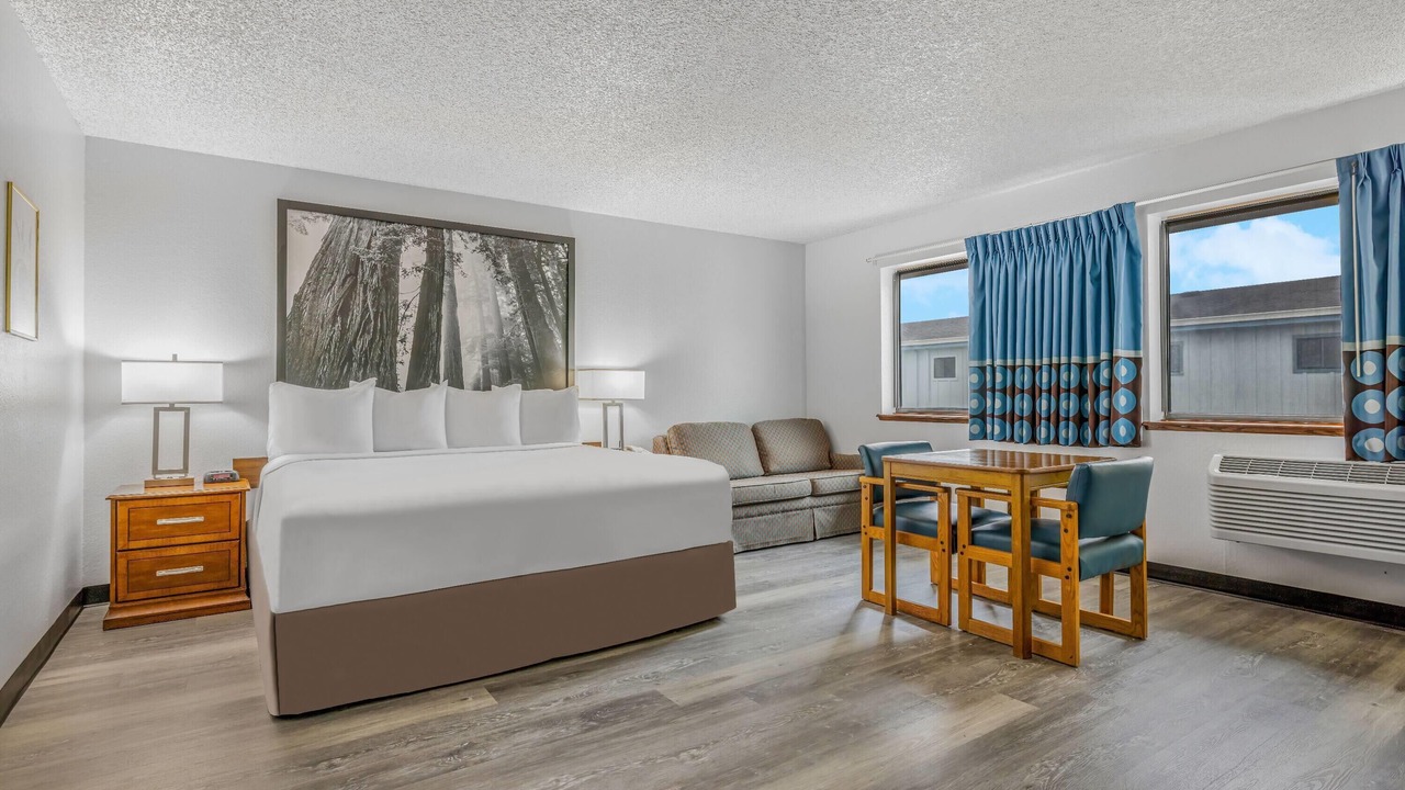 Photo of Bedroom in Pacific