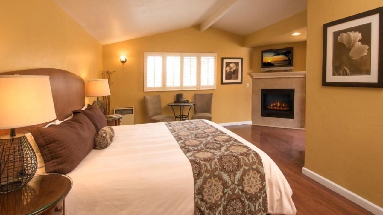 Photo of Livingroom in Pacific Grove