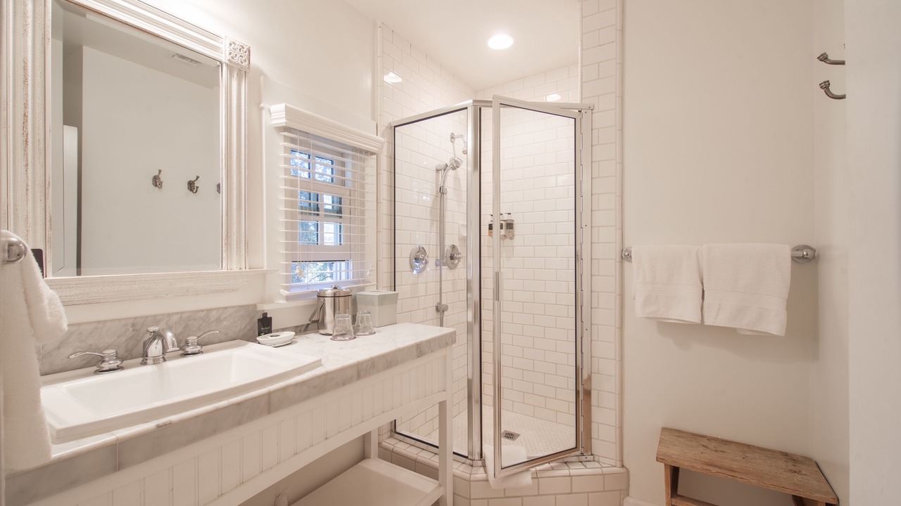 Photo of Bathroom in Santa Monica Canyon