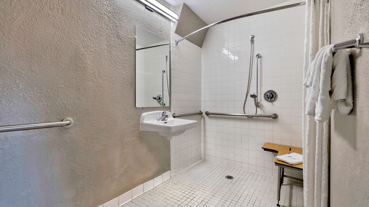 Photo of Bathroom in Northeast Anaheim