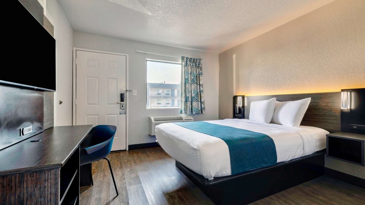 Photo of Bedroom in Northeast Anaheim
