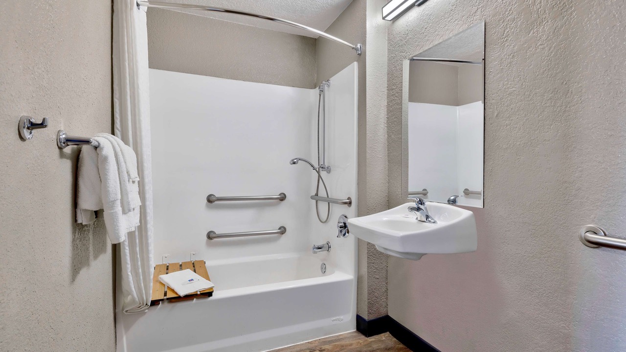 Photo of Bathroom in Northeast Anaheim