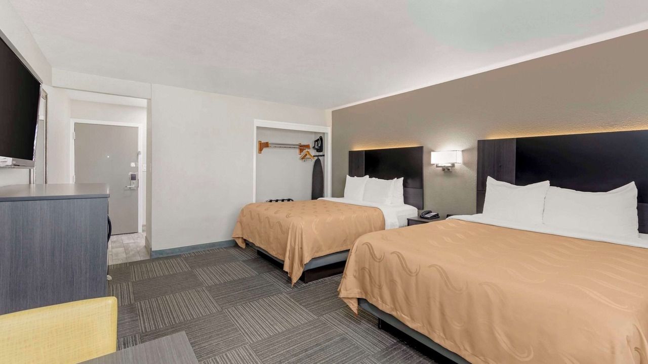 Photo of Bedroom in Kettleman City