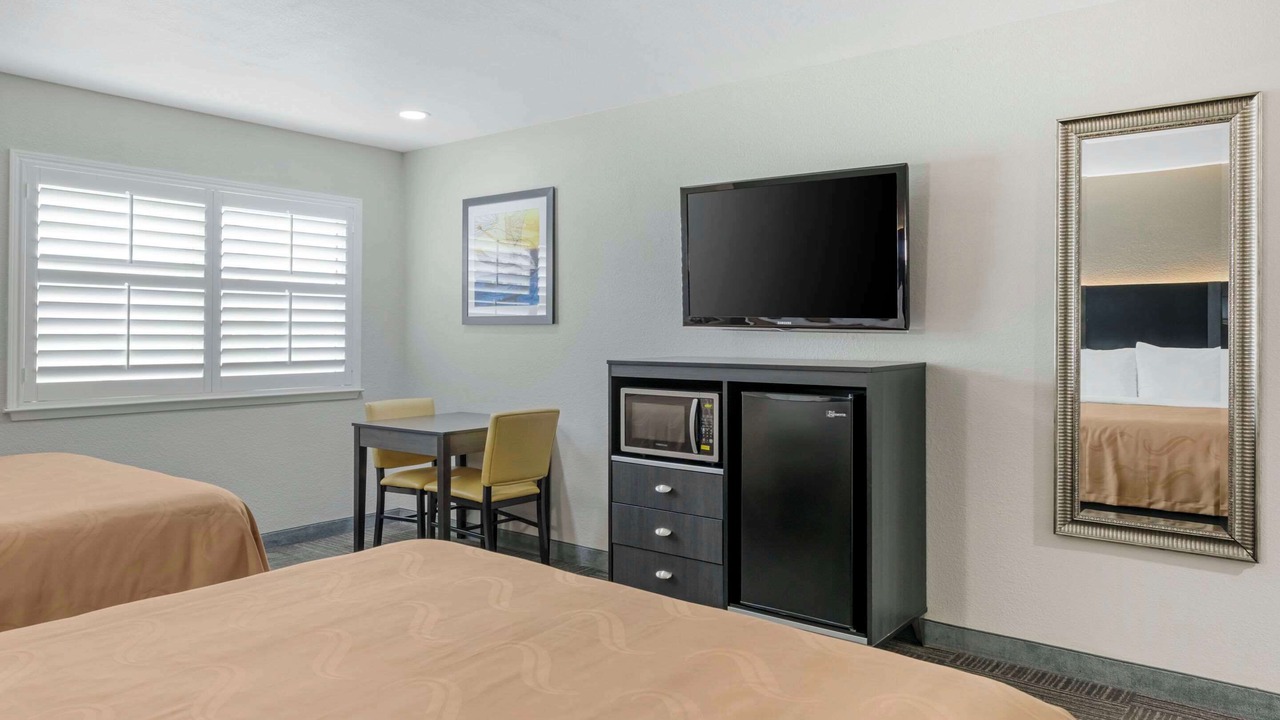 Photo of Bedroom in Kettleman City