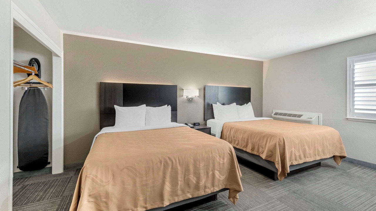 Photo of Bedroom in Kettleman City