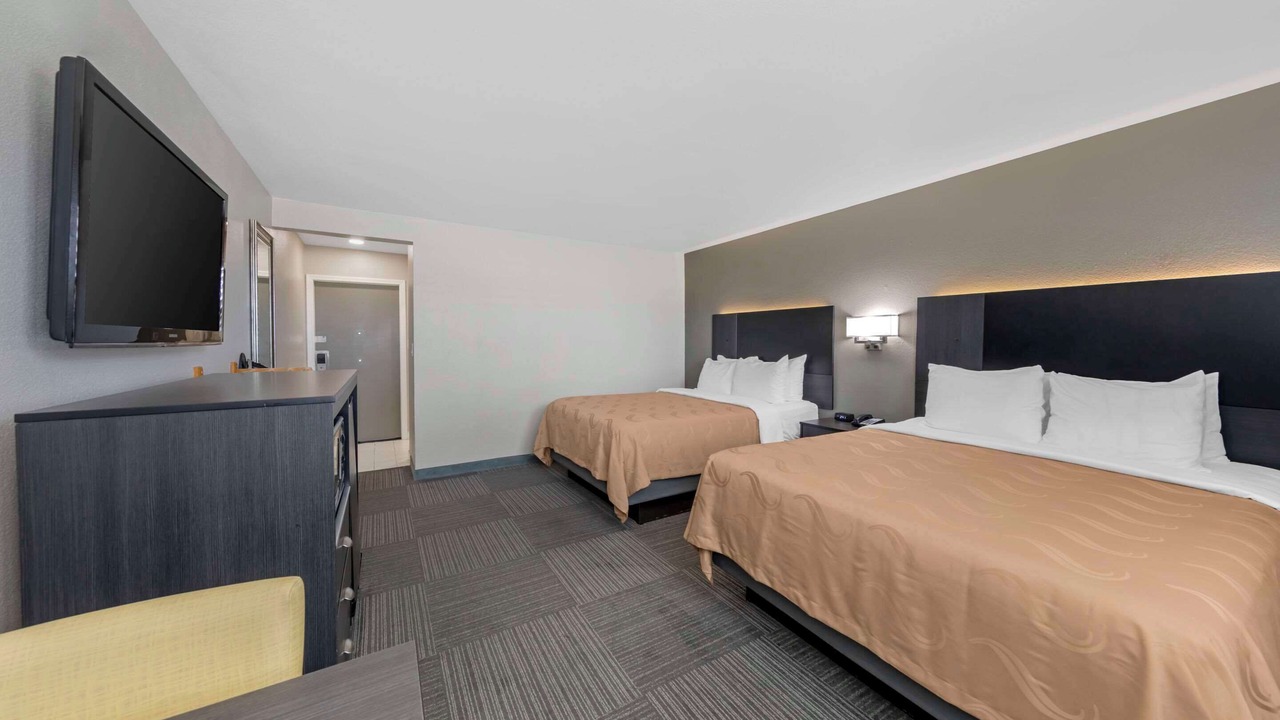 Photo of Bedroom in Kettleman City