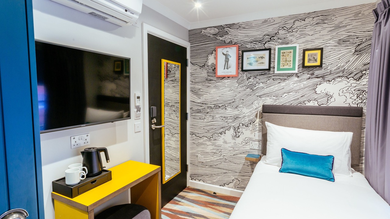 Photo of Bedroom in Earl's Court