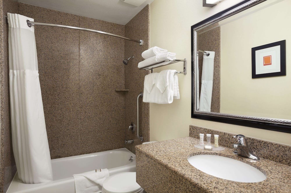 Photo of Bathroom in Midway District