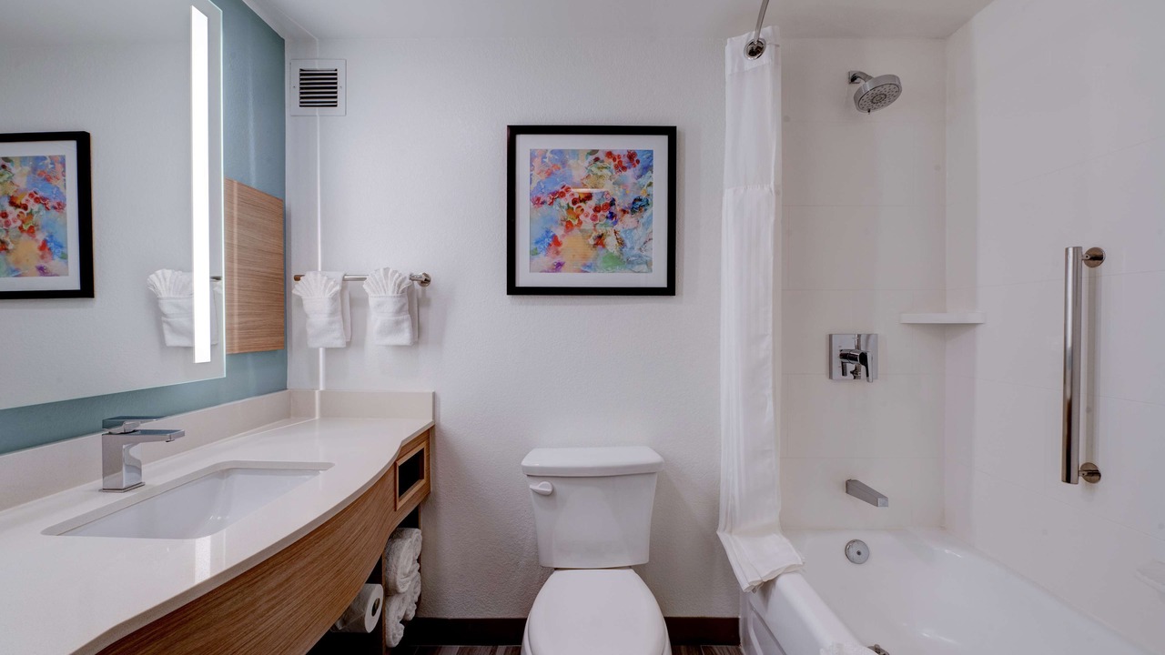 Photo of Bathroom in Anaheim Resort