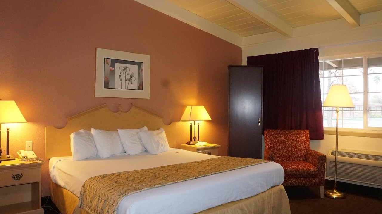 Photo of Bedroom in Oroville