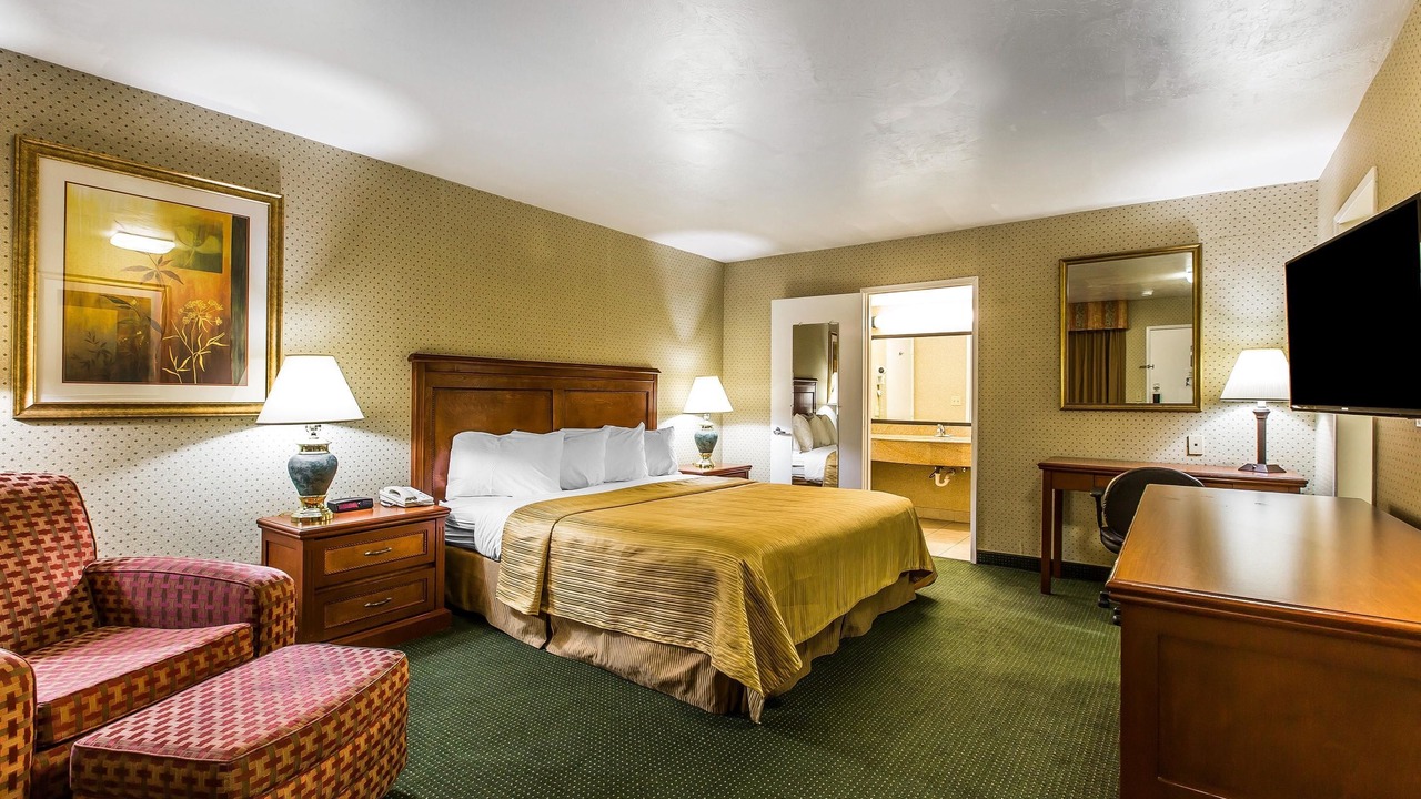 Photo of Bedroom in Ridgecrest