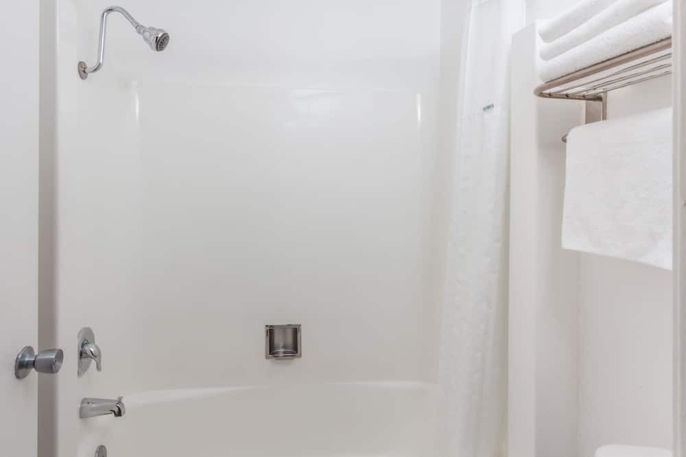 Photo of Bathroom in Northwest Anaheim