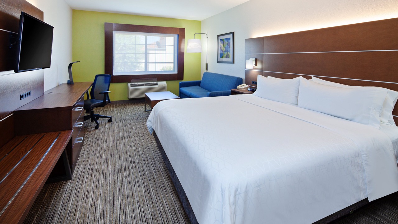 Photo of Bedroom in Magnesia Falls Cove