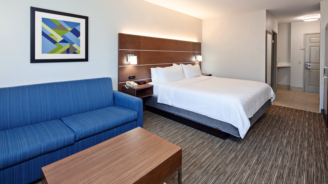 Photo of Bedroom in Magnesia Falls Cove
