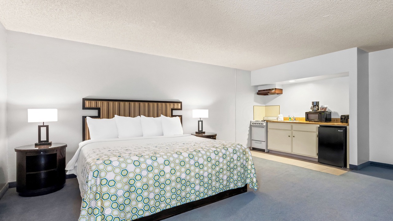 Photo of Bedroom in Ridgecrest