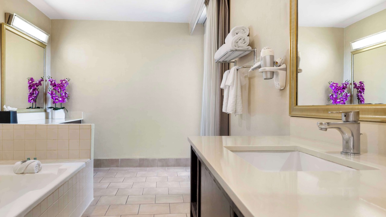 Photo of Bathroom in West Los Angeles