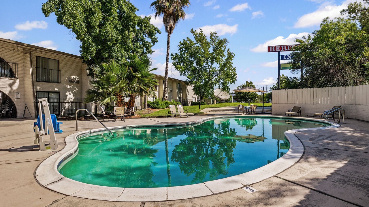 Photo of Outdoor in Folsom Road