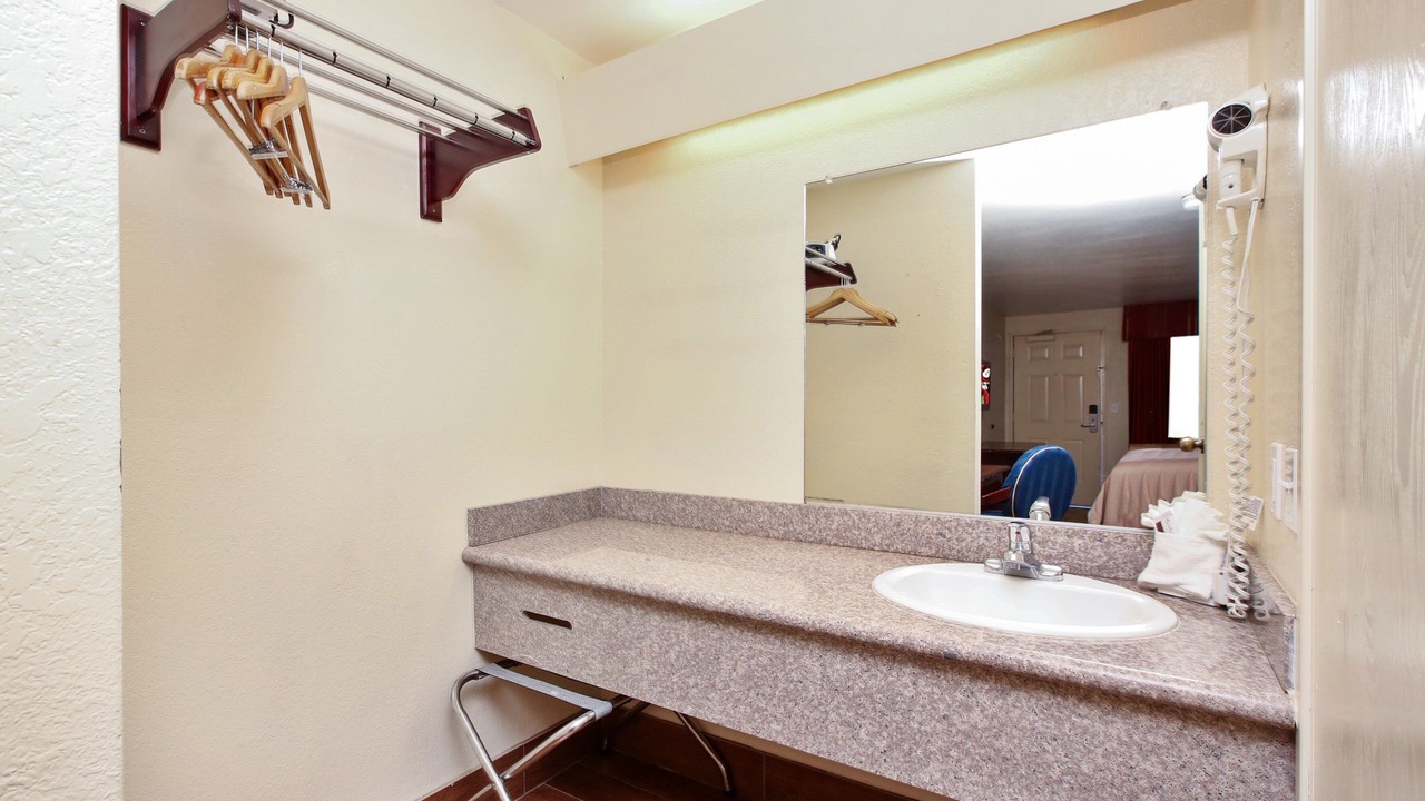 Photo of Bathroom in Lompoc