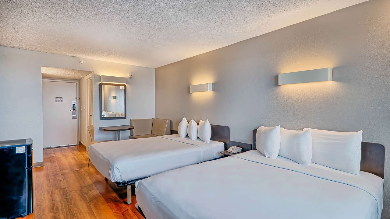 Photo of Bedroom in Inglewood