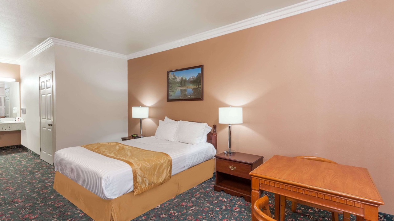 Photo of Bedroom in South Gate