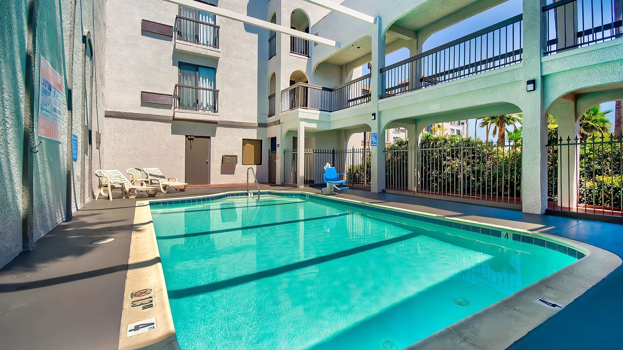 Photo of Outdoor in Lawndale