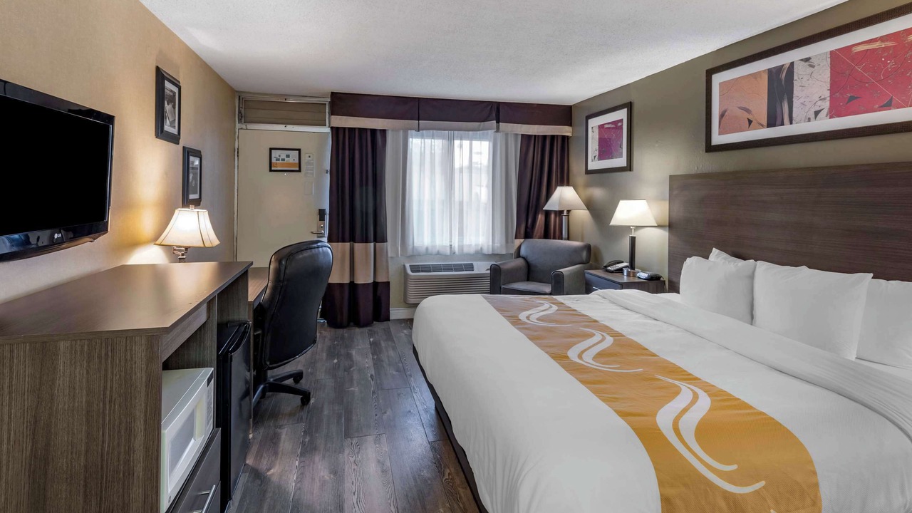 Photo of Bedroom in Barstow
